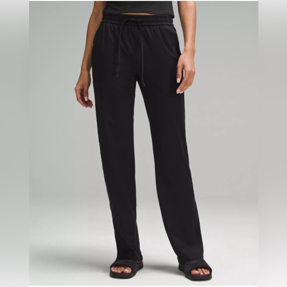 NWOT Lululemon Soft Jersey Straight Leg Mid Rise Pant